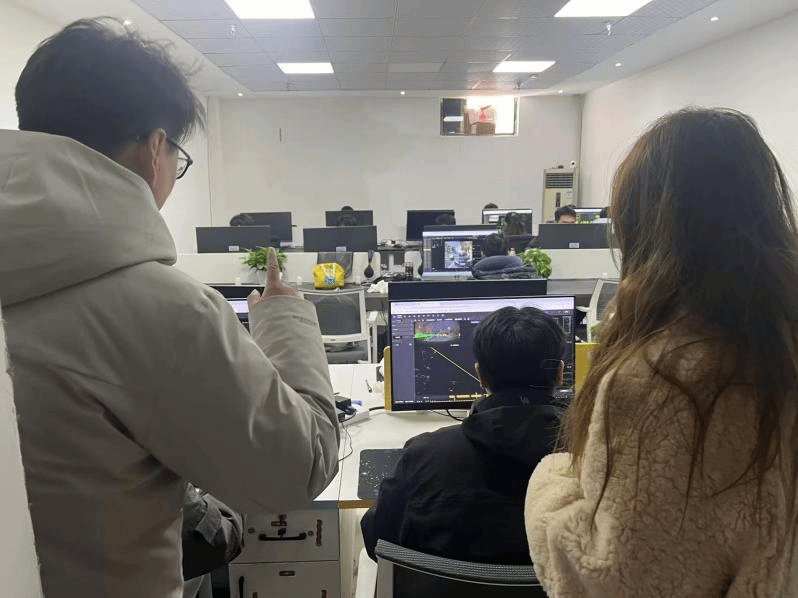 推动人才培养与产业需求精准对接
