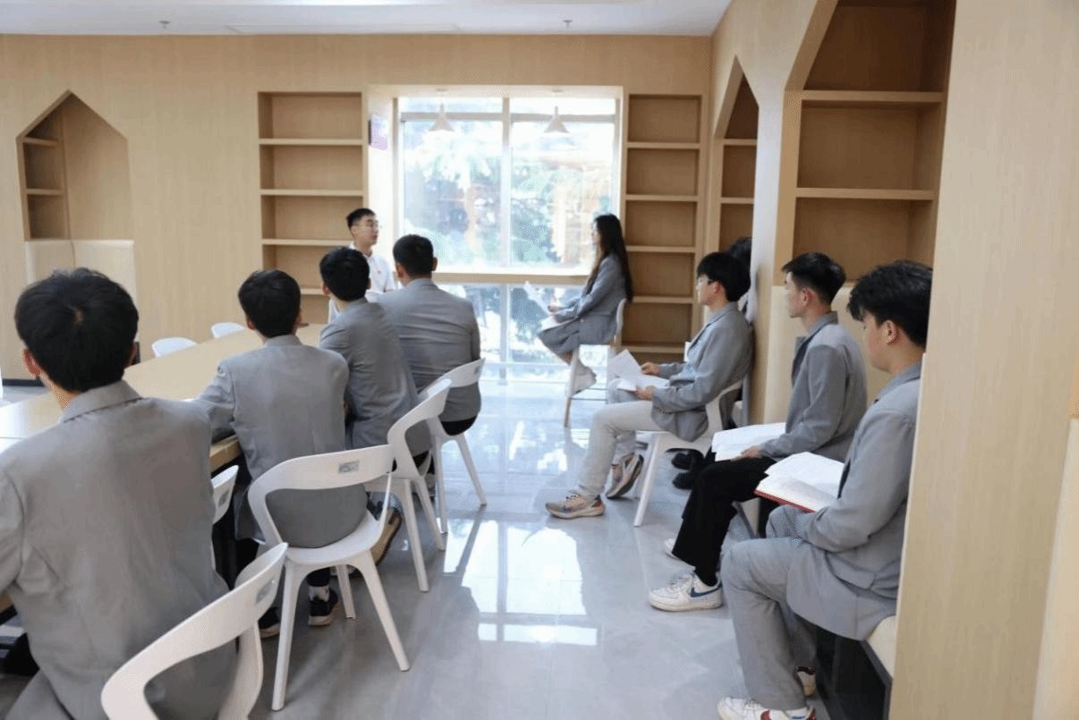 为中国式现代化挺膺担当——青春年少好读书