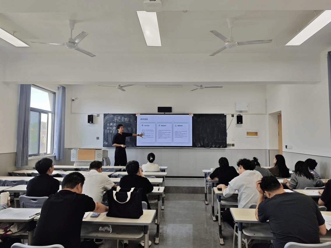 美高美游戏注册优惠在院内召开了一场精