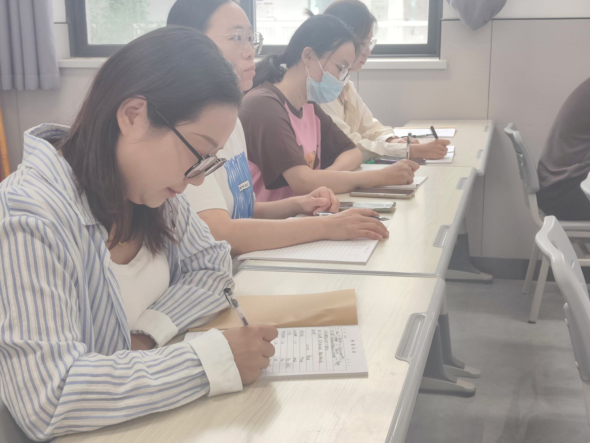 加强思政与专业课相融合
