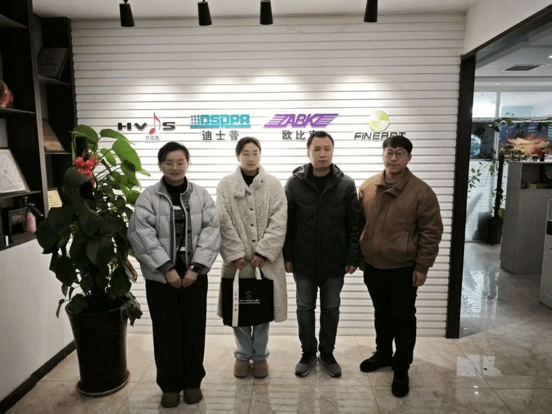 专任教师曾超凡