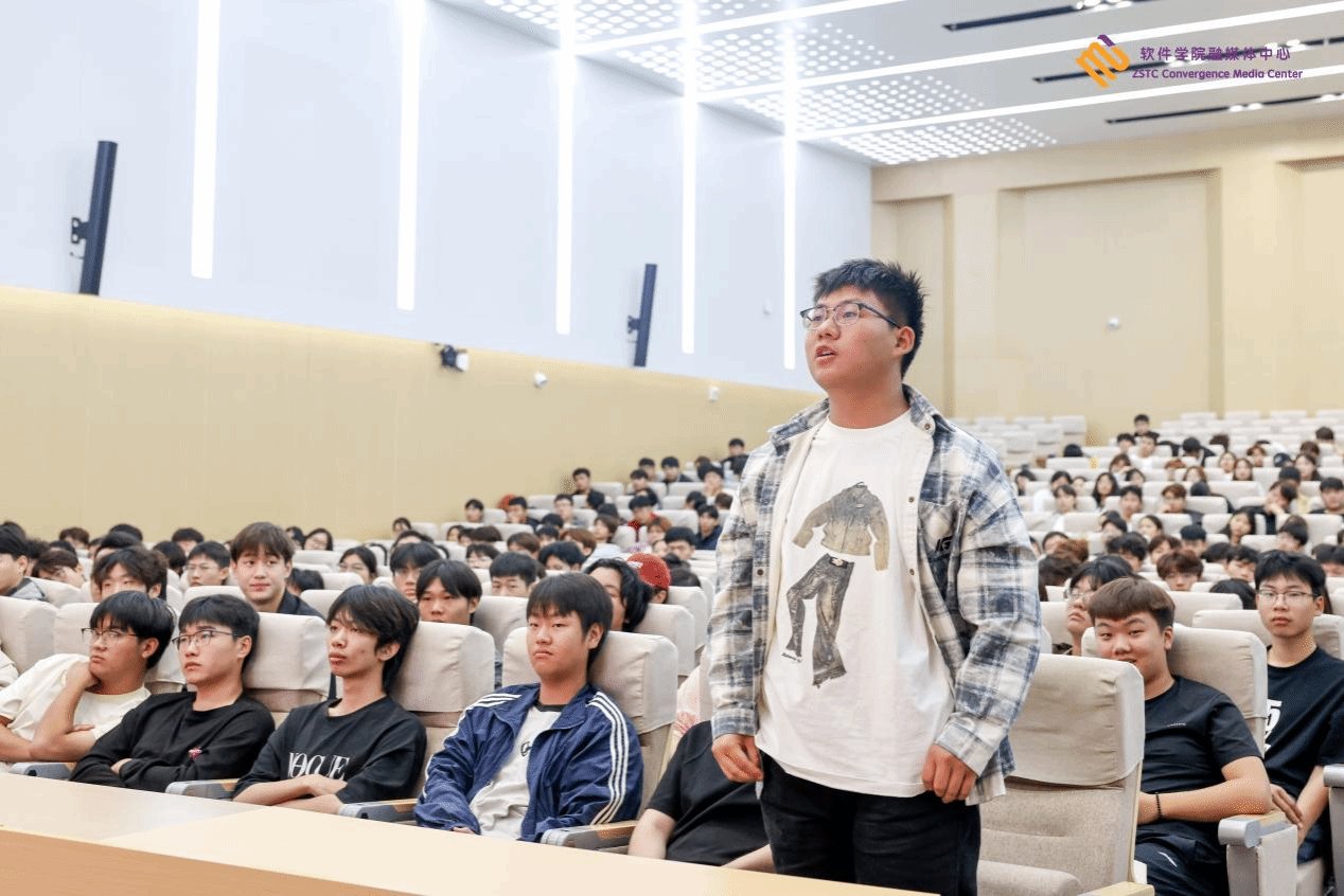 为帮助25级大数据技术新生准确把握行