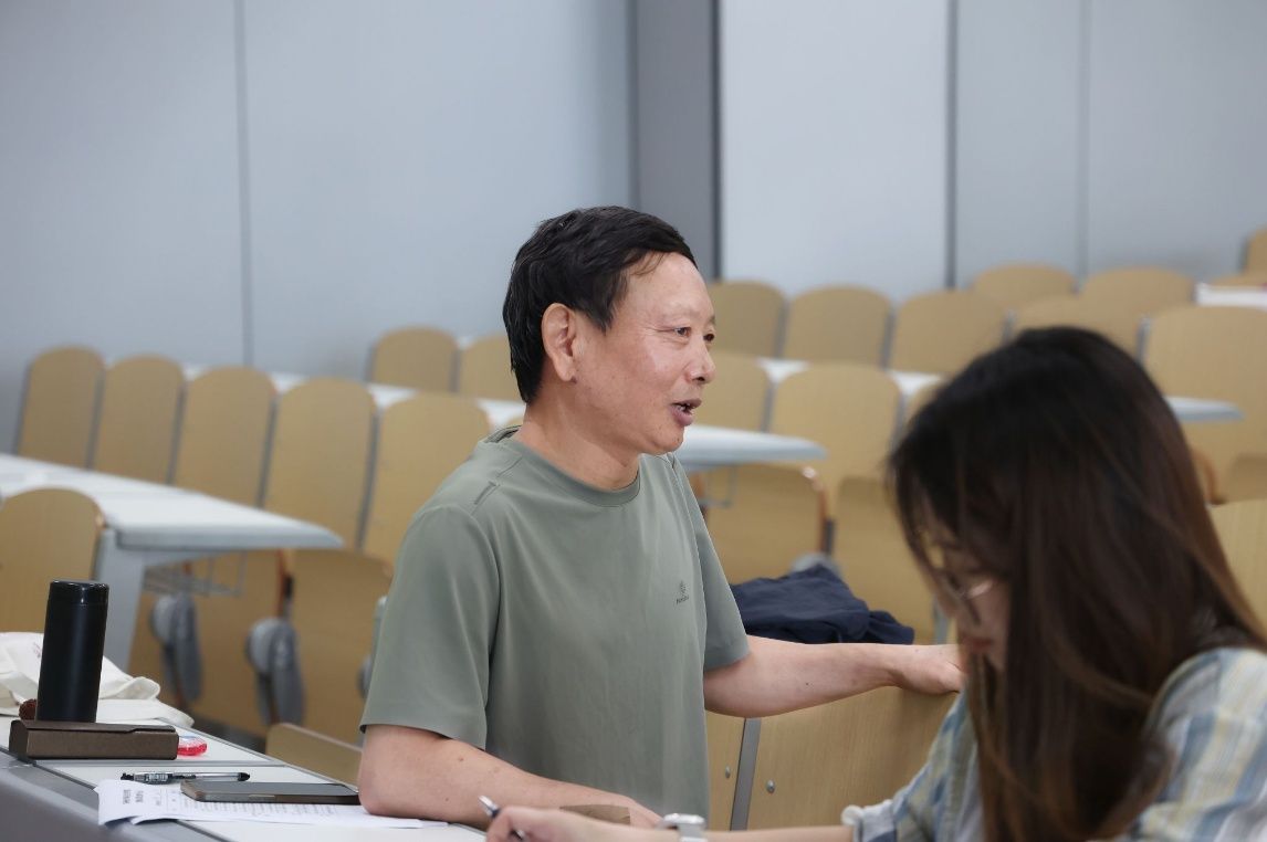 通过搭建经验交流平台