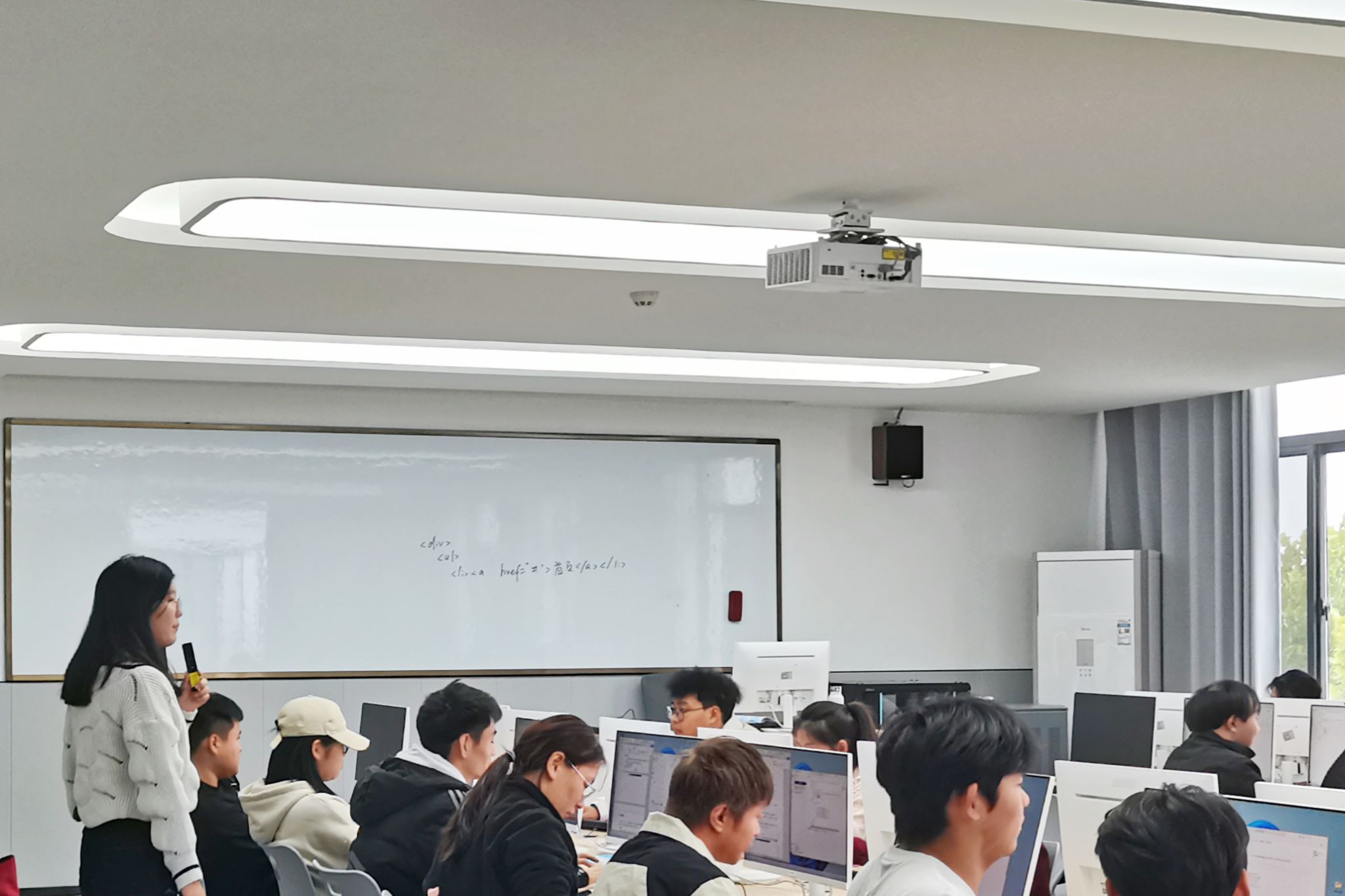 美高美游戏手机版登录召开以 “青春献