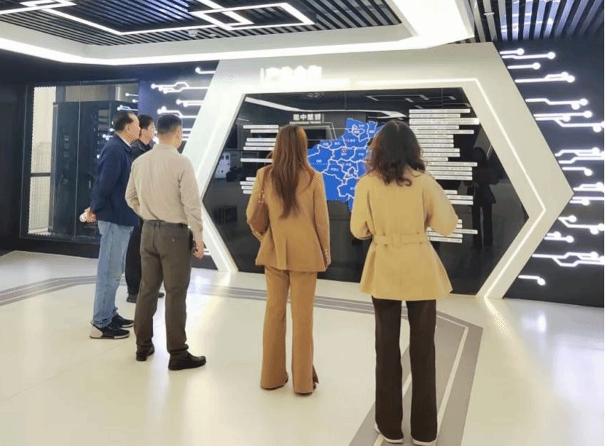 提升专业建设水平与人才培养质量