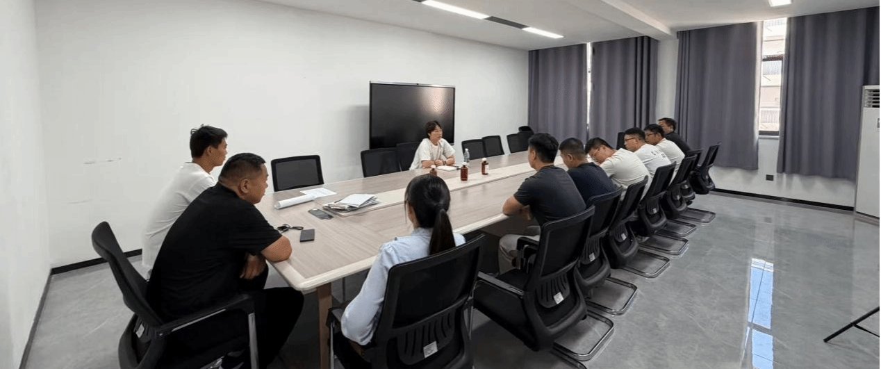 基础教学部体育教研室召开迎新工作专题