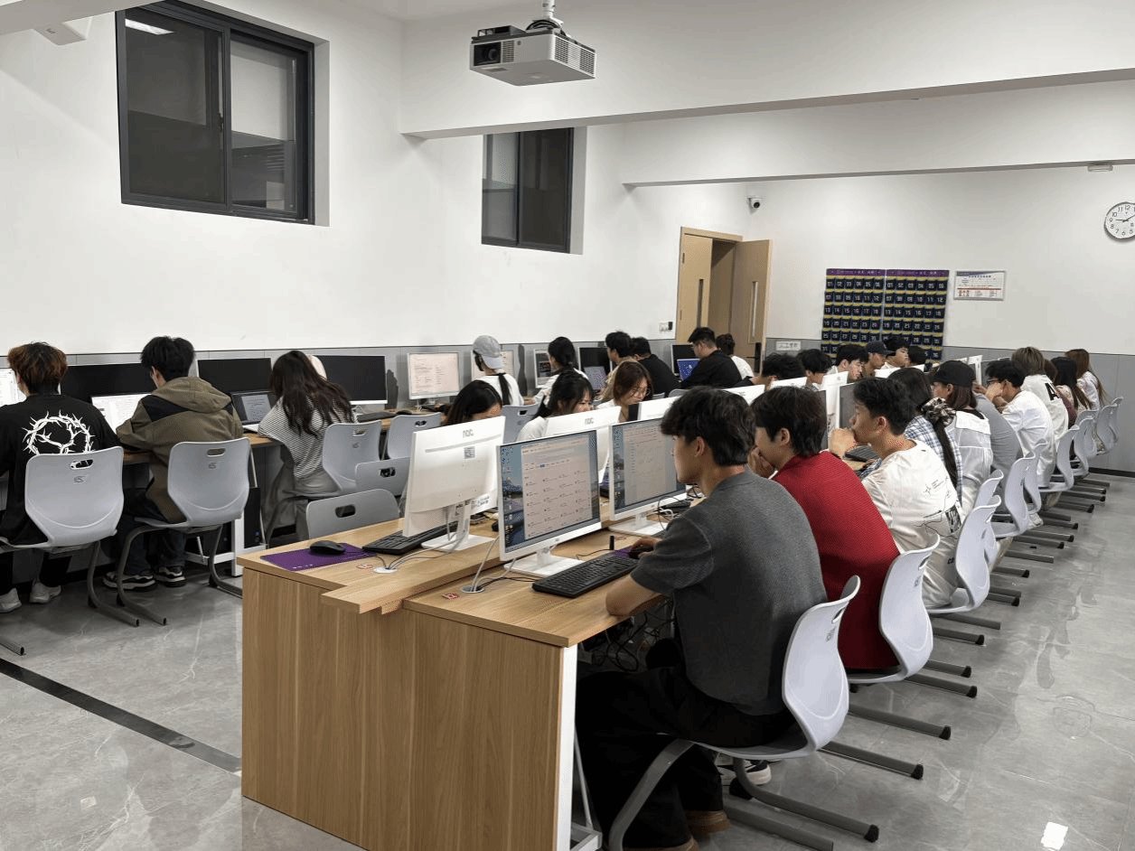 创新思维与团队协作素养