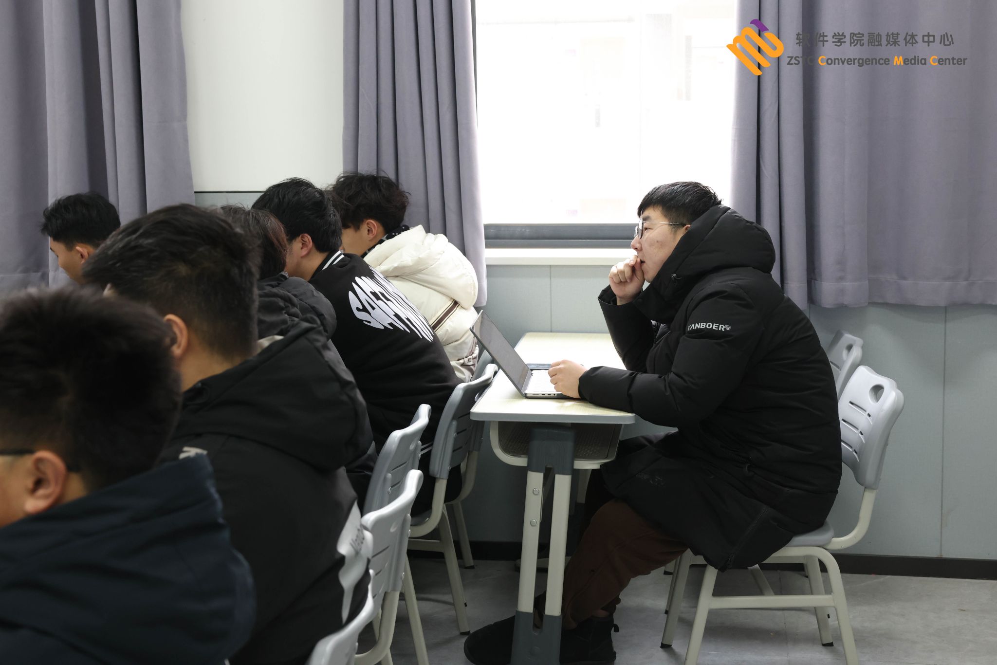 切实保障教学秩序稳定
