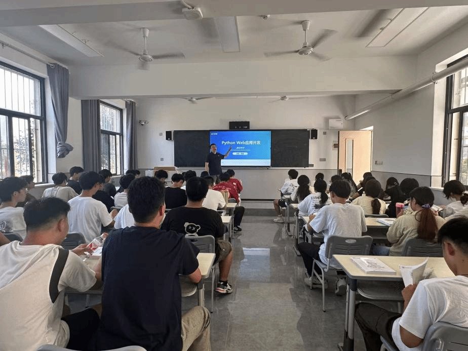 郑州软件职业技术九州ku平台与热刺续