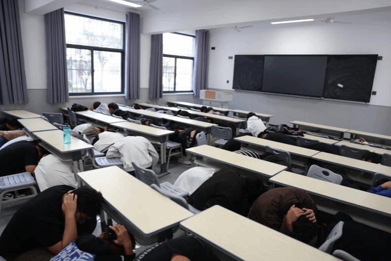 增强师生防震减灾应急处置能力