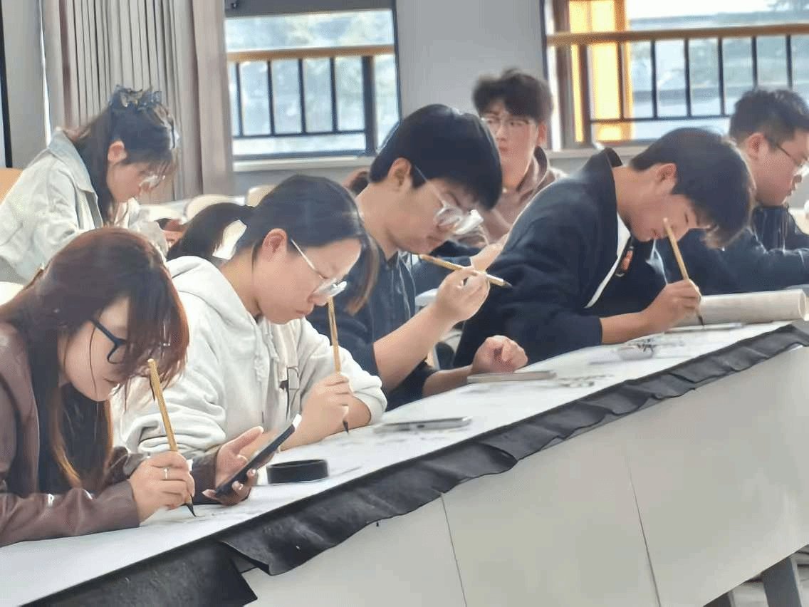 迎来了新一批热爱书法的成员