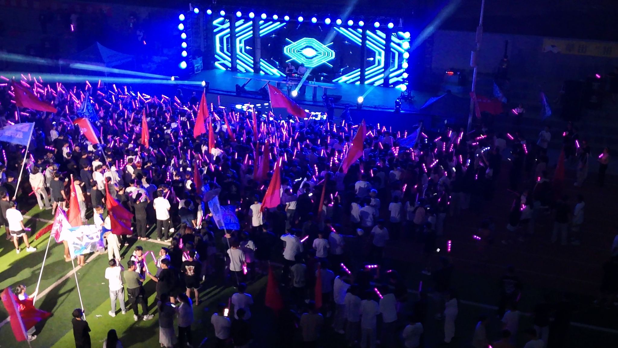 本次活动以“五育润心青春绽放