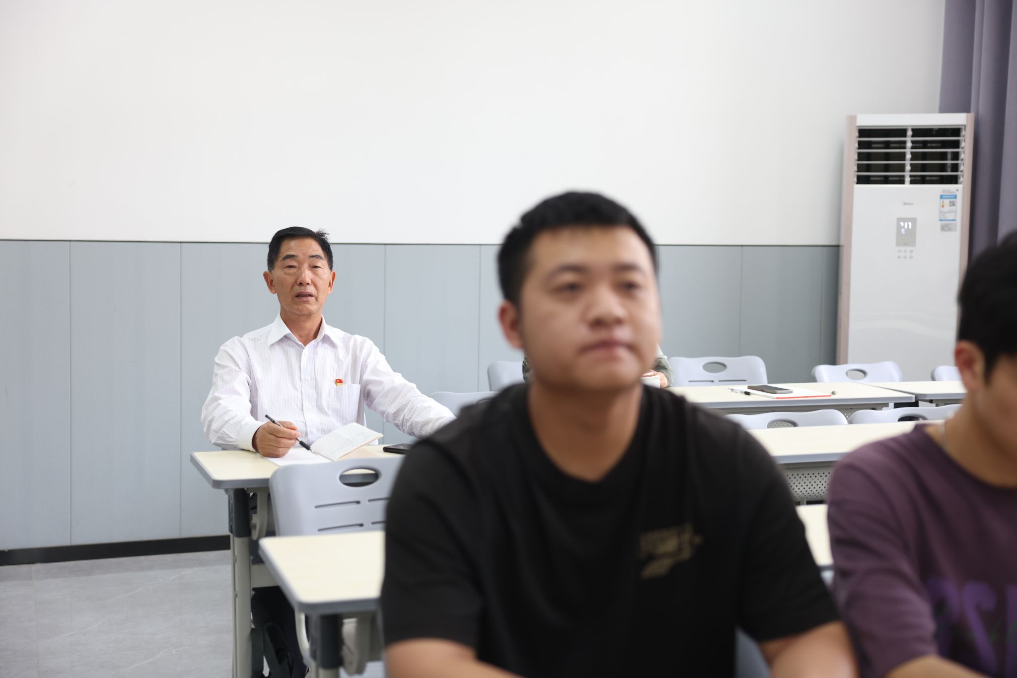 将实践与教学紧密结合